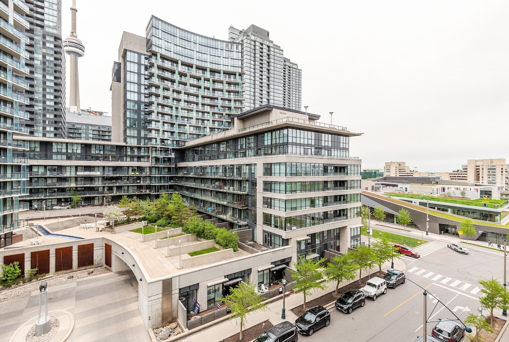 Parade City Suites — Toronto — photo 2