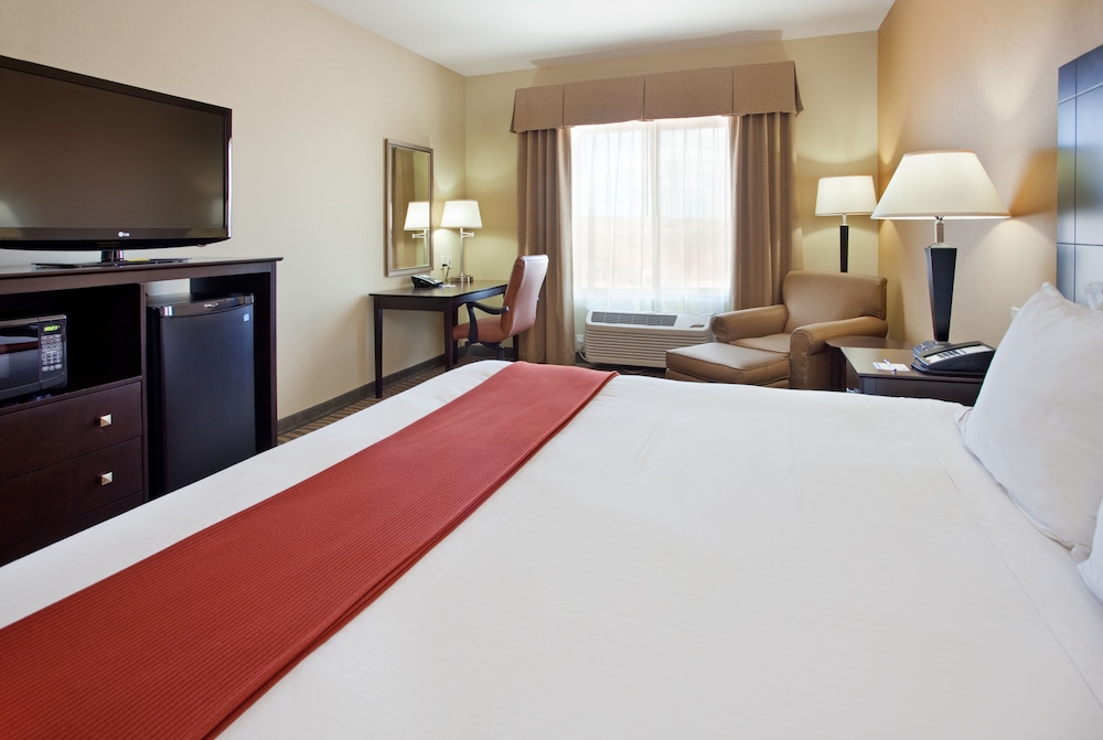 Holiday Inn Express Hotel & Suites Gallup East by IHG - photo 6