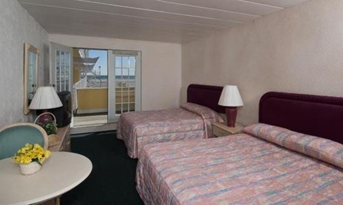 The Singapore Motel - photo 10