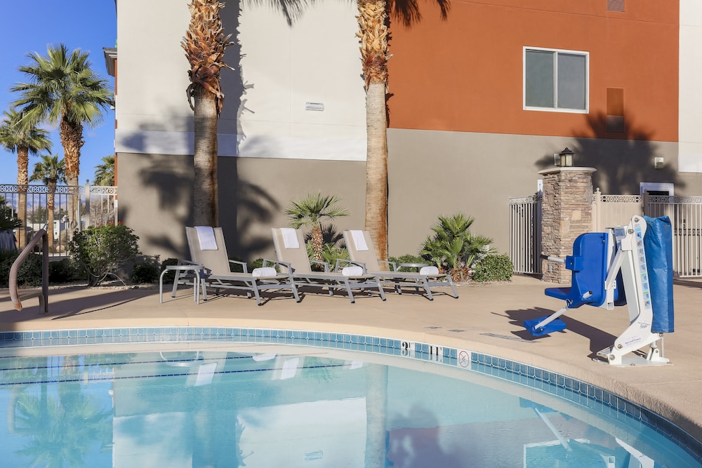 Holiday Inn Express Las Vegas South - photo 18