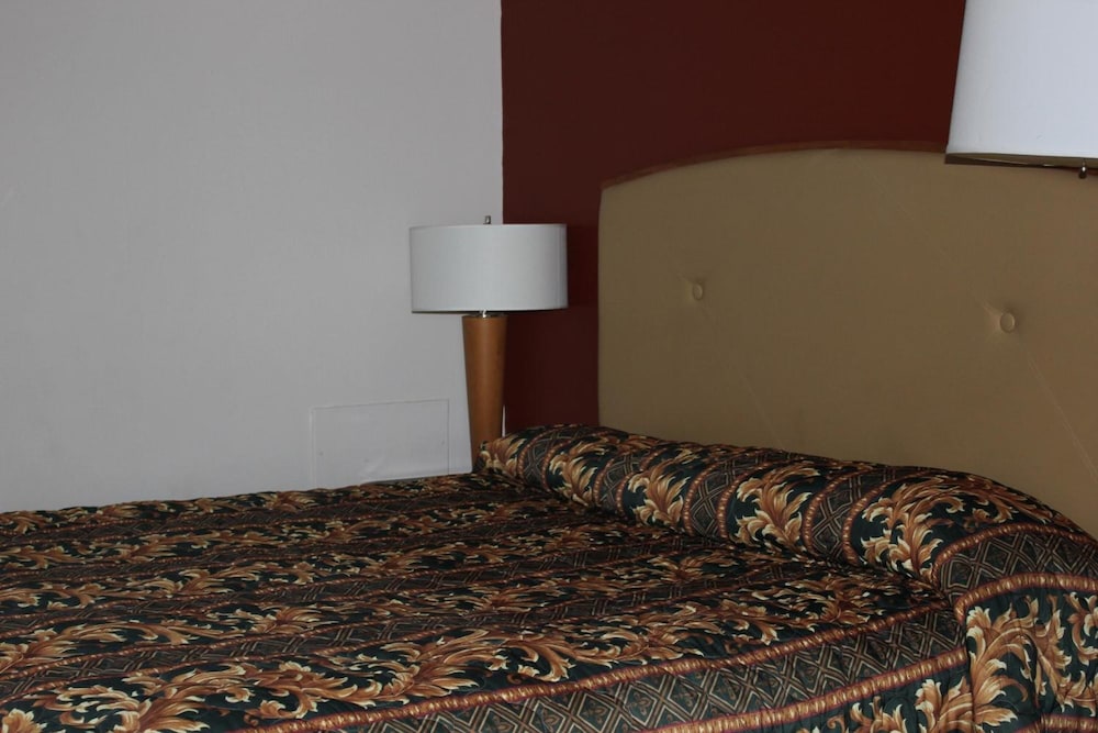 Hastings Inn - photo 18