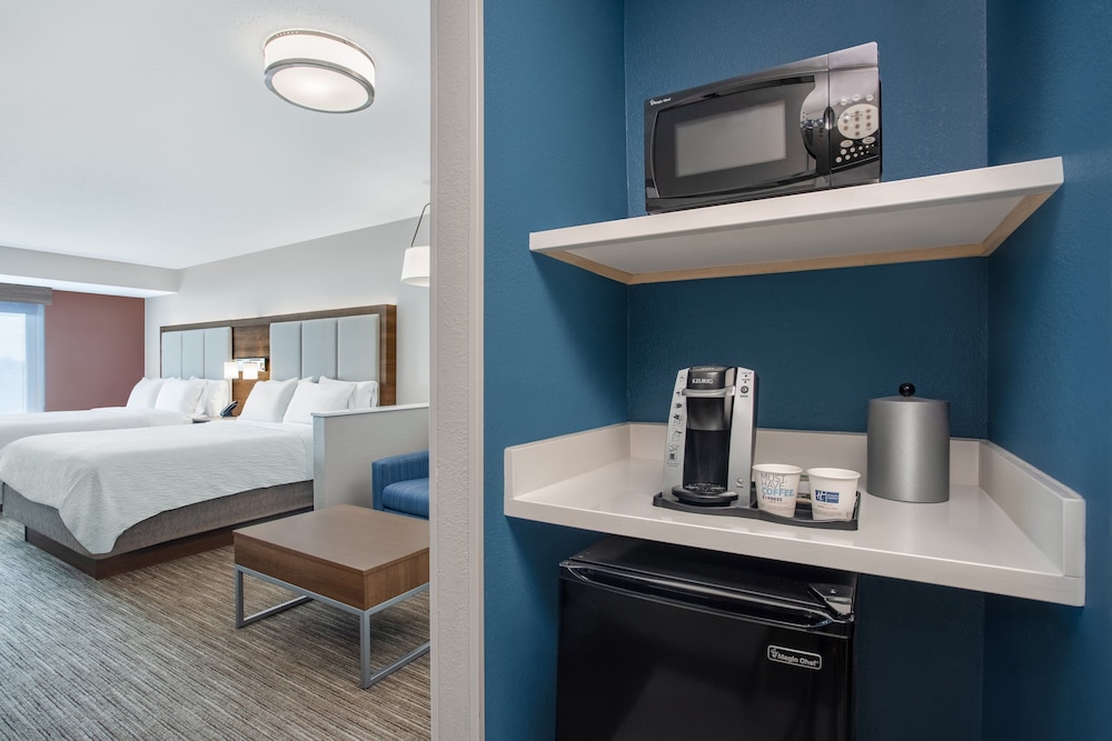 Holiday Inn Express Hotel & Suites Clinton by IHG - photo 22