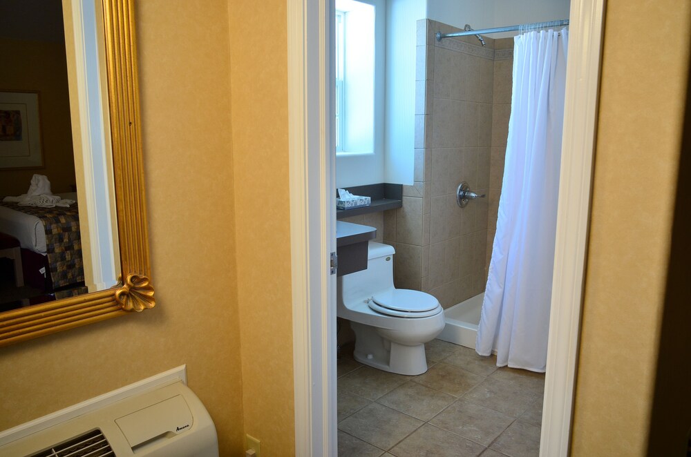 Skaneateles Suites - photo 46