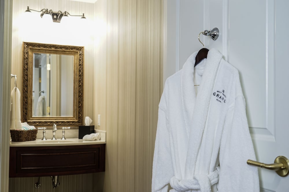 The Mount Vernon Grand Hotel - photo 15