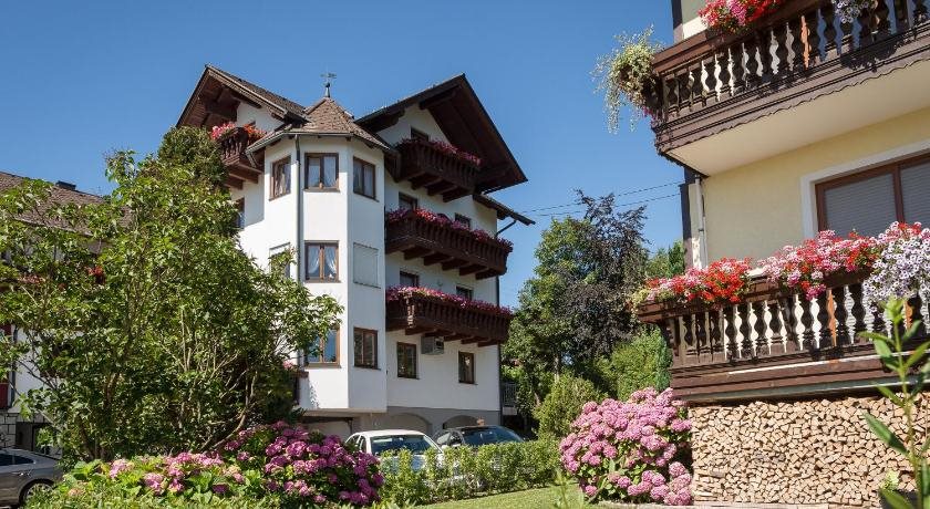 Hotel Alpenblick — hotel in Attersee