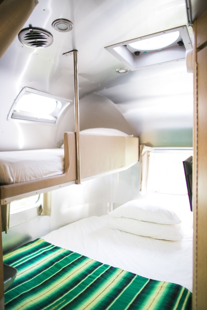 Caravan Outpost - photo 7