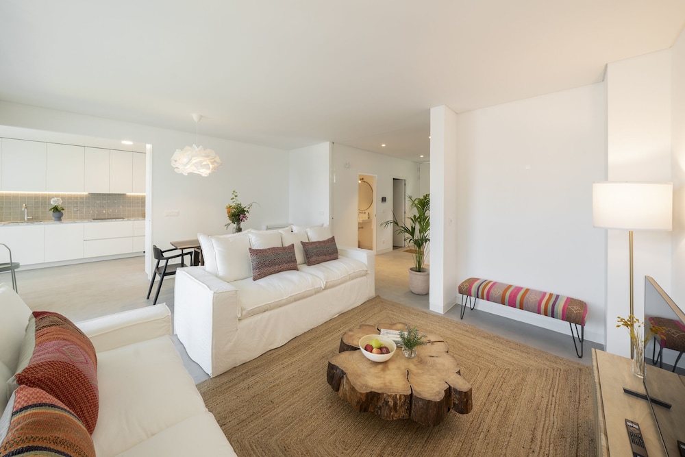Casas do Miradouro 6 by Heart of Funchal — 4-Star Luxury Hotel in Funchal, Portugal