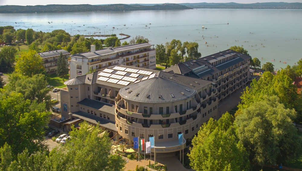 Wellamarin Hotel in Zamardi, Hungary
