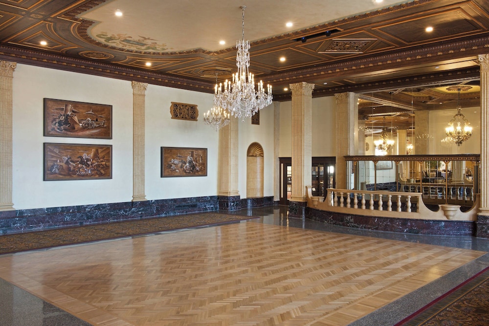 Marriott Syracuse Downtown - photo 71