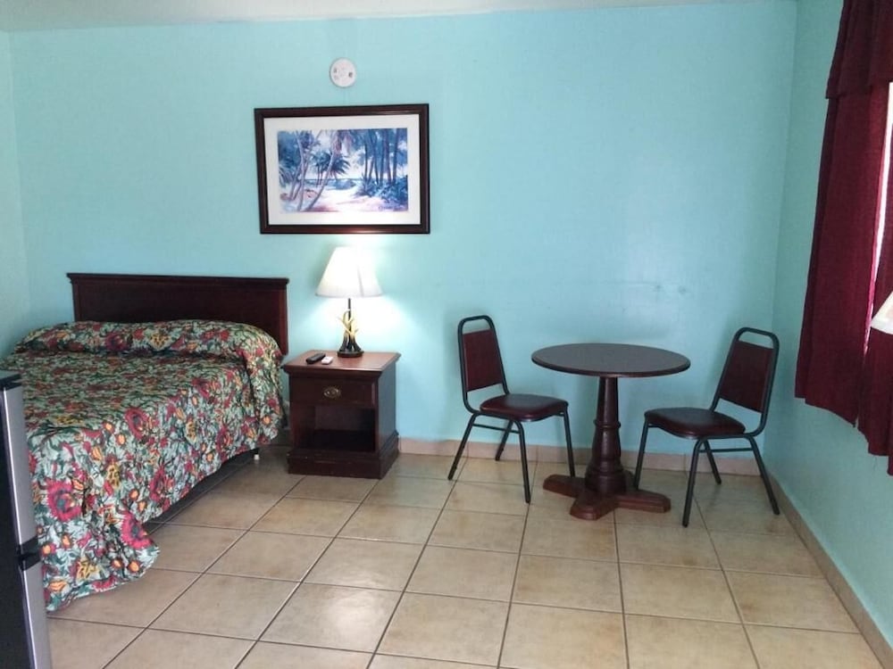 Skylark Motel — Perry — photo 4