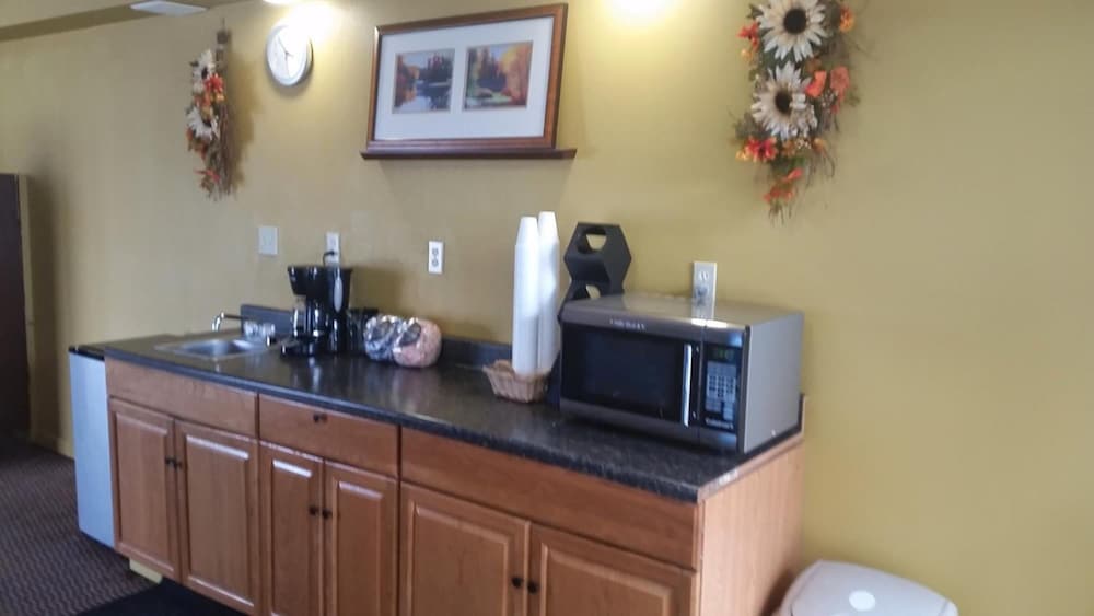 Greenfield Inn - photo 12