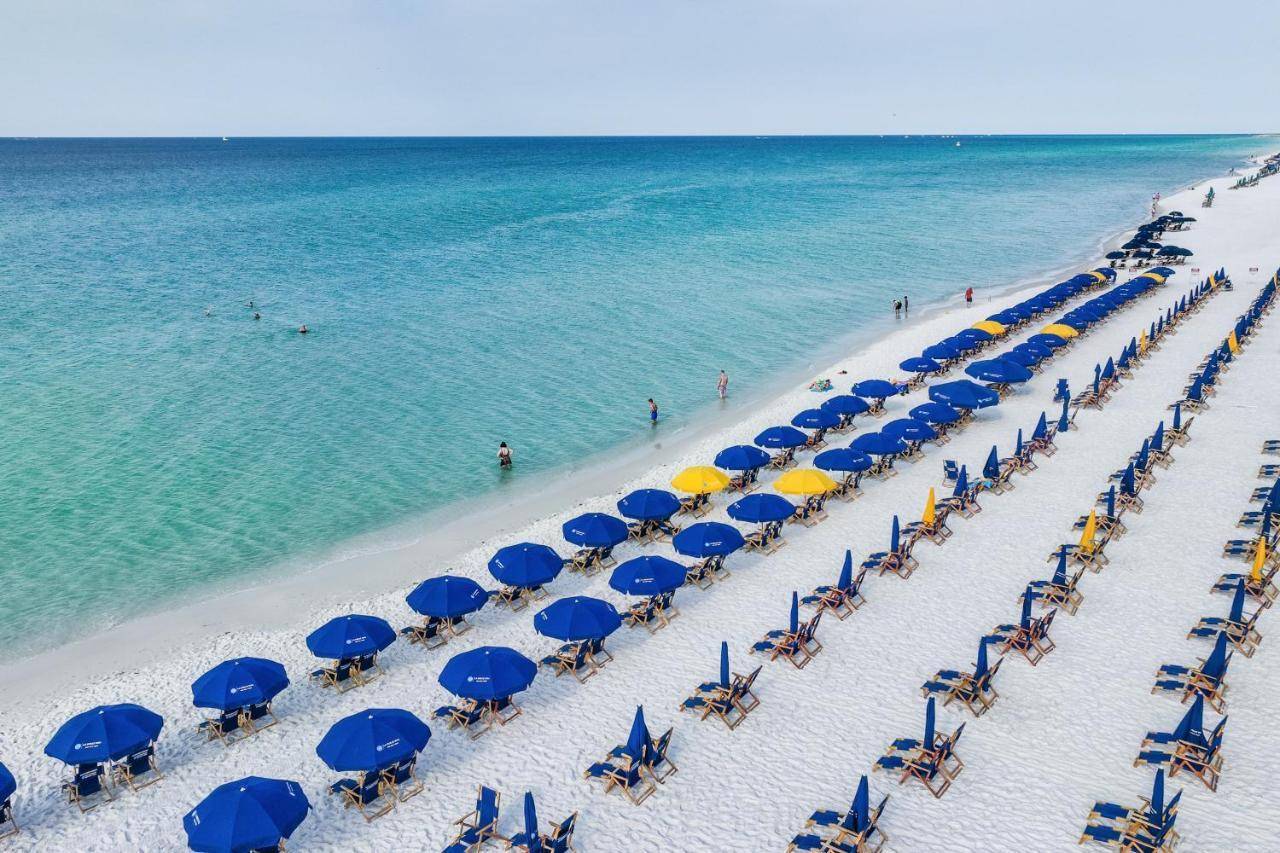 Pelican Beach Resort 2003 - last minute hotel in Destin