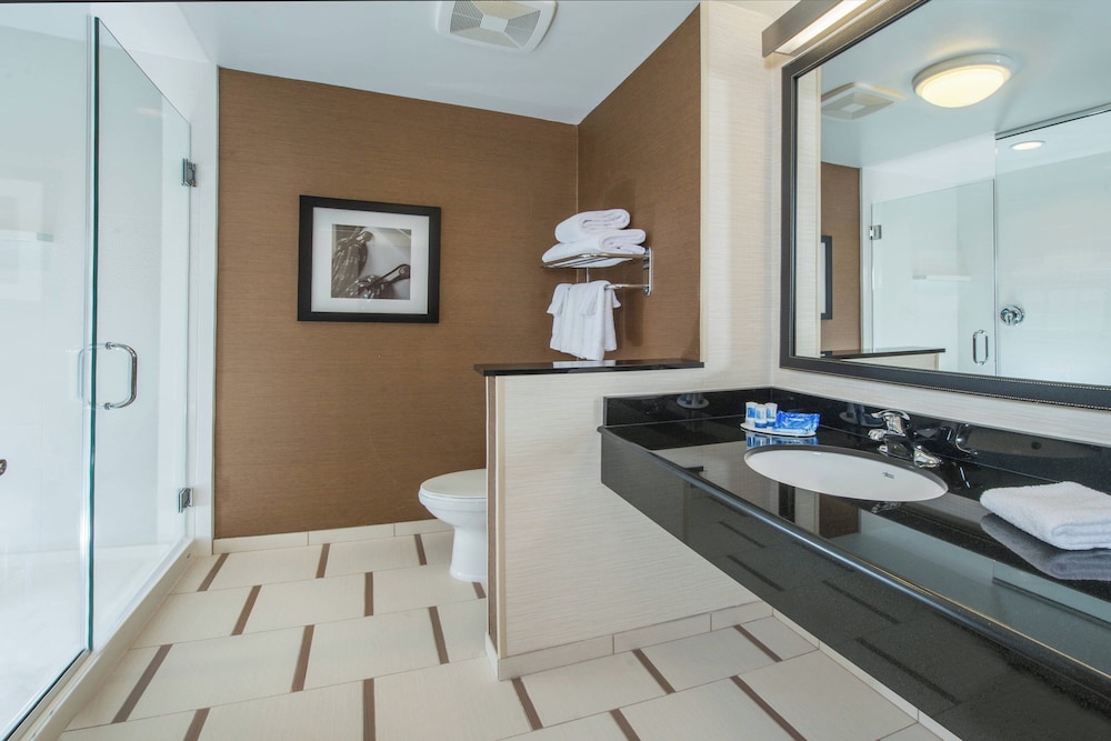Fairfield Inn & Suites by Marriott Easton - photo 9