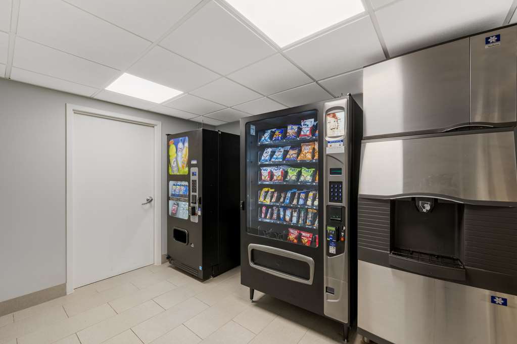 Best Western Plus Alexandria Fort Belvoir - photo 43
