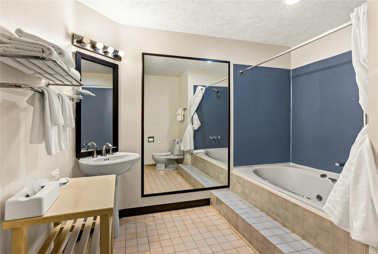 Quality Inn Traverse City - photo 15