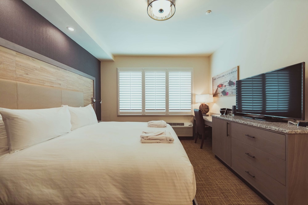 Tailwater Lodge Altmar Tapestry Collection by Hilton - photo 36