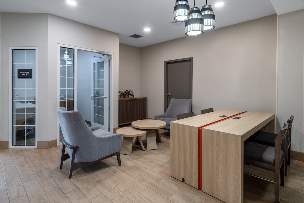 Candlewood Suites Elkhart by IHG - photo 13