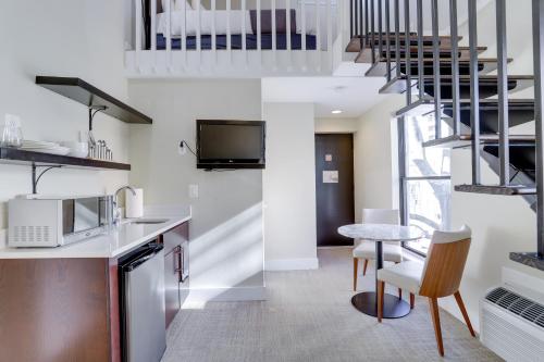 DuPont Place Boutique Inn - photo 38