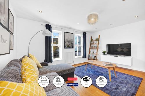 Lovely 3 Bedroom House Short Term Rental & Flexible Renting Limehouse with private parking and garden — 4-Star Luxury Hotel in London, United Kingdom