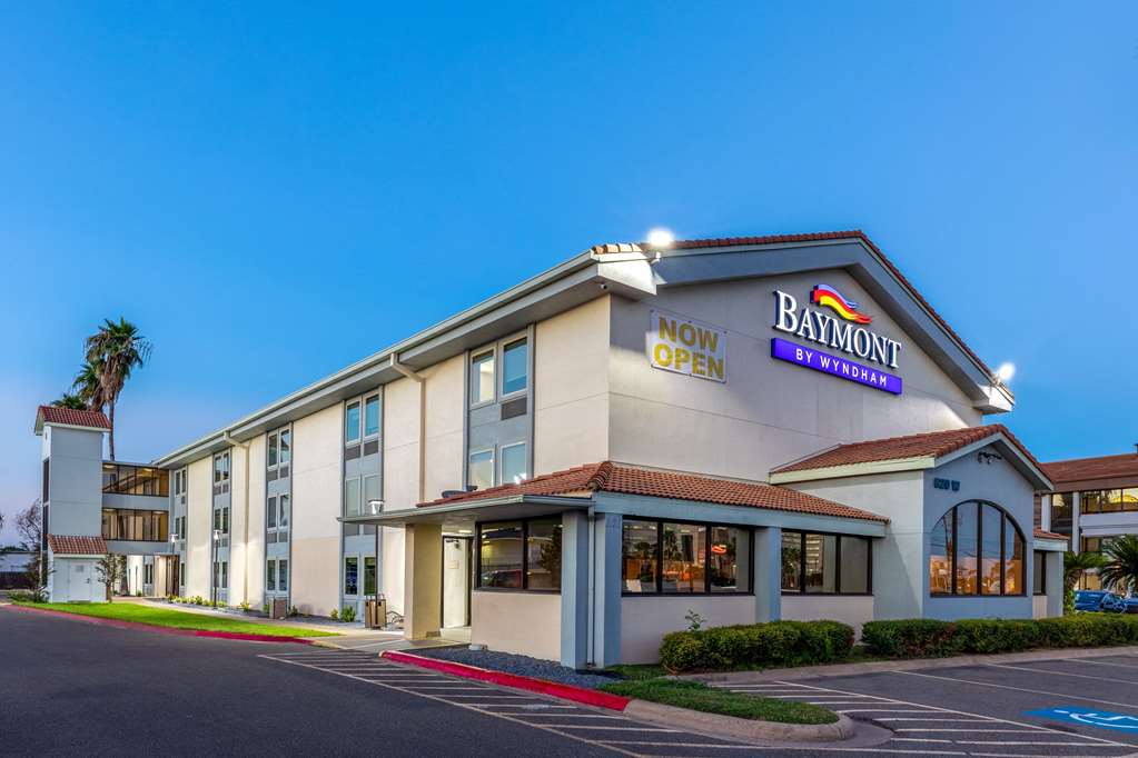 Baymont by Wyndham McAllen Pharr — hotel in Mcallen
