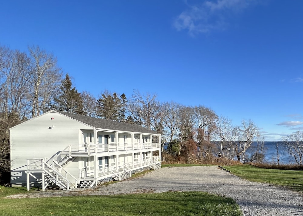 The High Tide Inn - photo 71