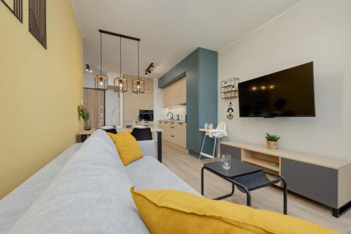 Unique Szczesliwa Apartment with Balcony Parking and AC by Noclegi Renters — 4-Star Luxury Hotel in Gdansk, Poland