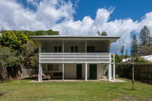 15 Goongilla St — Yaroomba — photo 2