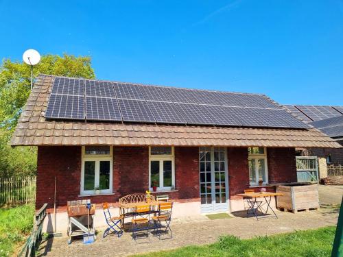Das alte Backhaus auf dem Bio Bauernhof — hotel in Kevelaer