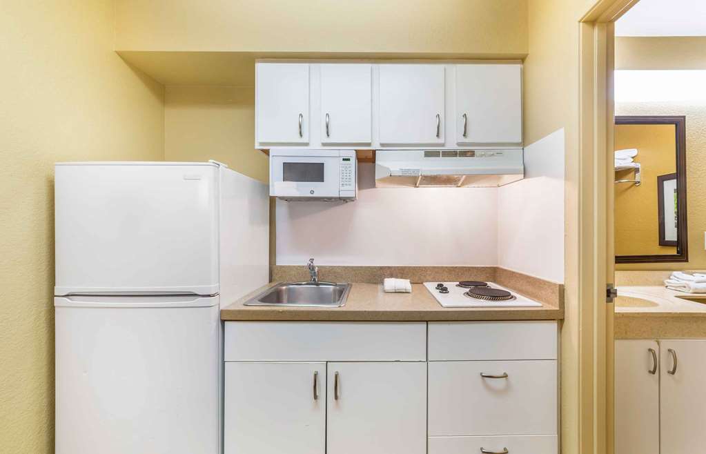 Extended Stay America Suites Fort Lauderdale Tamarac - photo 11