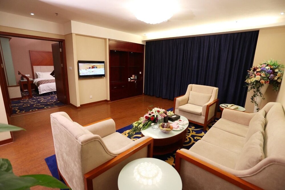 Full Hotel Zhuzhou — 4-Star Luxury Hotel in Zhuzhou, People's Republic of China