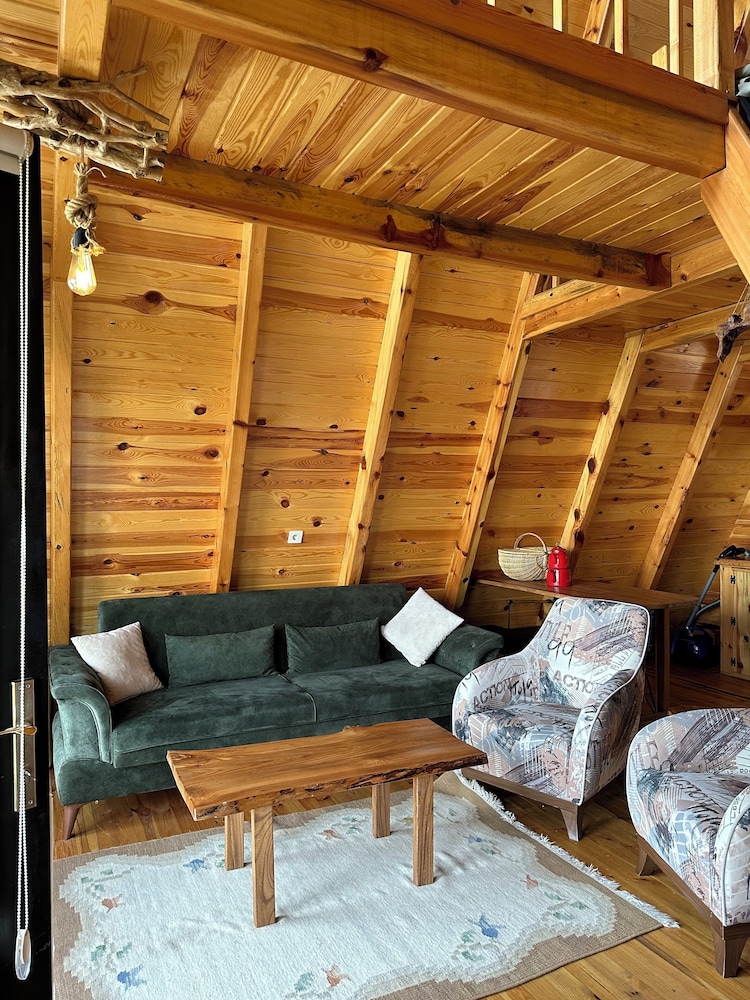 Kayip Orman Dağ Evleri in Sapanca, Turkey