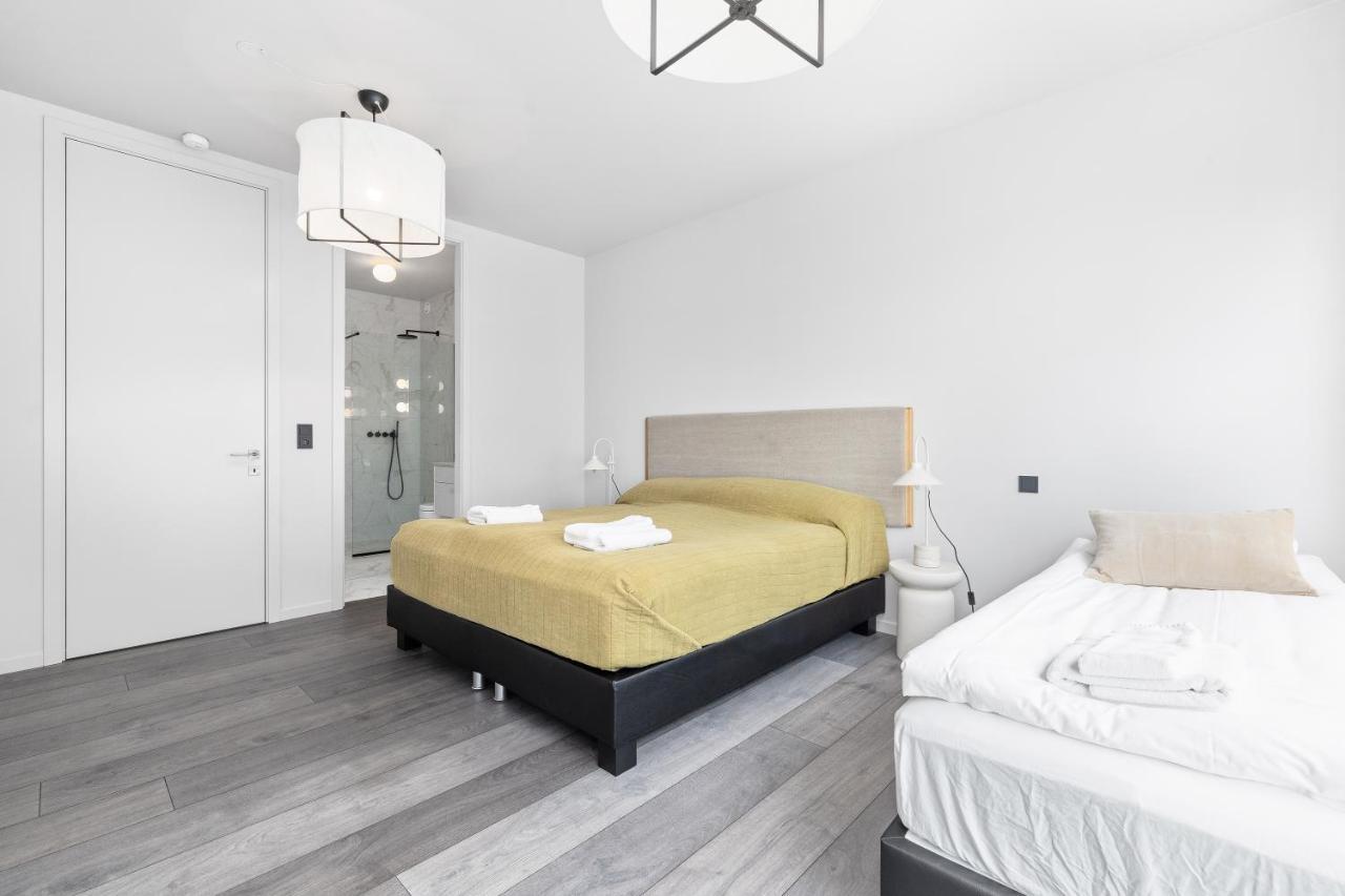 Harbour View 2BR & 2BA City Center with Free Parking