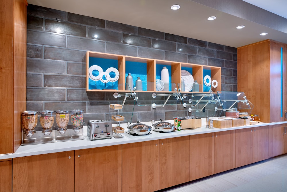 SpringHill Suites by Marriott Cottonwood - photo 32