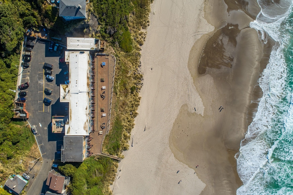 Sailor Jack's Oceanfront Inn - photo 67