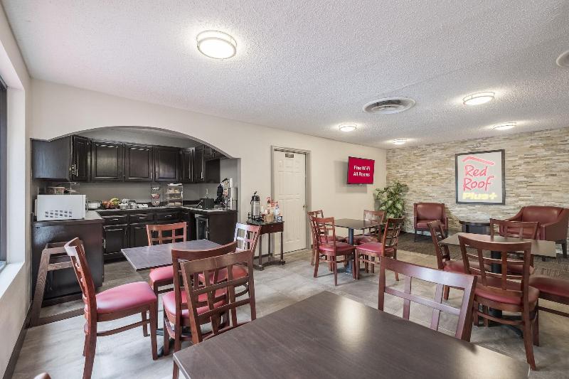 Red Roof Inn PLUS & Suites Opelika - photo 6