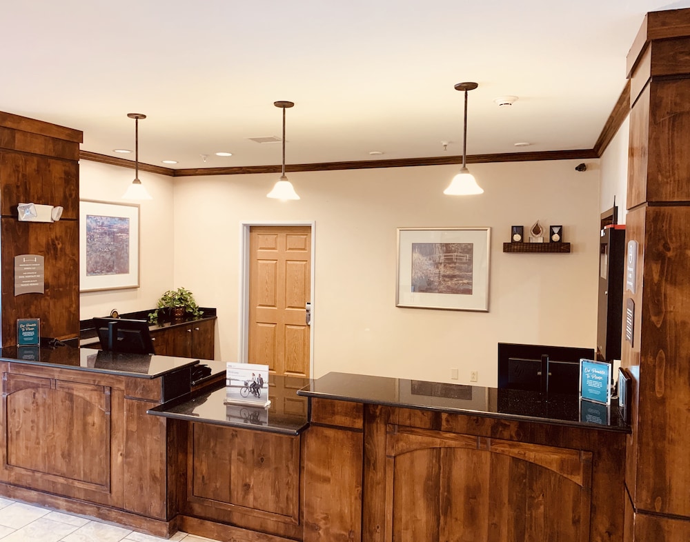 Staybridge Suites Albuquerque Airport an IHG Hotel - photo 2