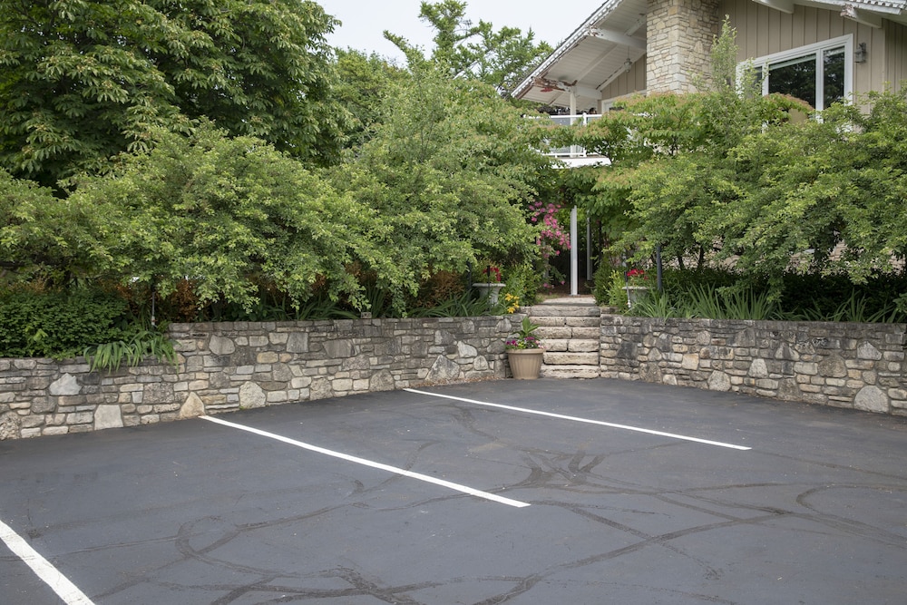 Coachlite Inn - photo 54