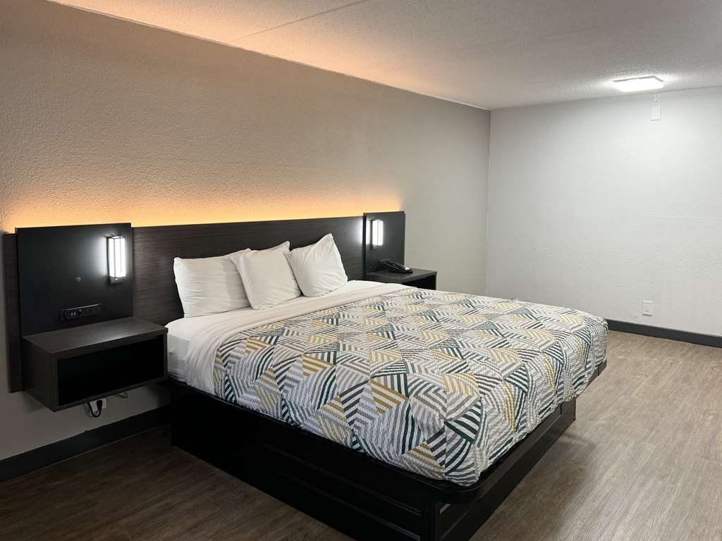 Studio 6 Extended Stay Huntsville AL University Drive - photo 10