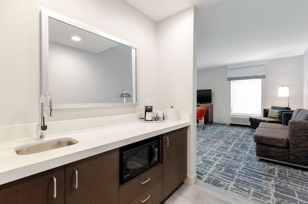 Hampton Inn Acworth - photo 21