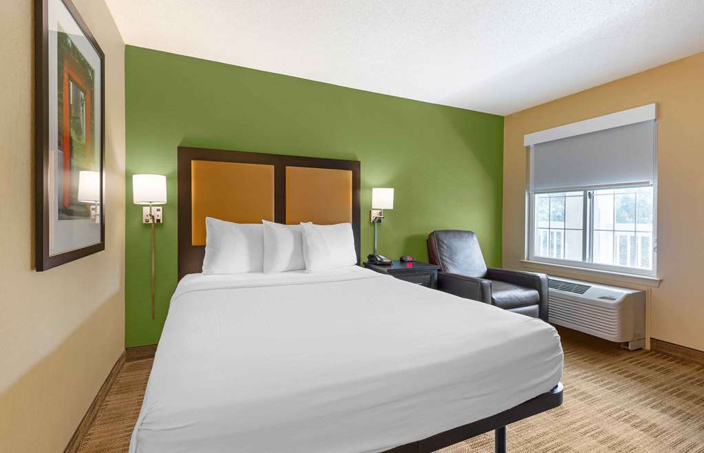 Extended Stay America Suites Washington DC Falls Church - photo 12