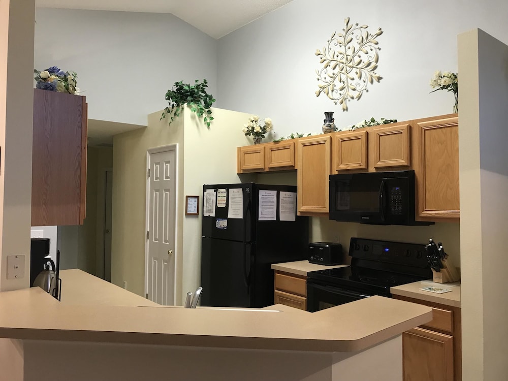 4BR 3BA Home in Emerald Island Resort by CV 8540 - photo 10