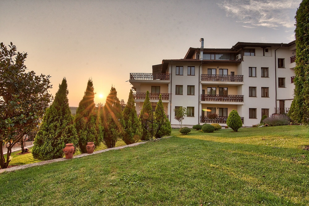 Park Hotel Arbanassi — hotel in Veliko Turnovo