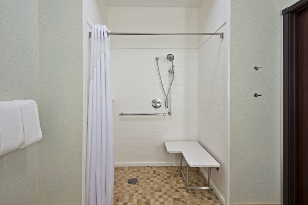 Holiday Inn Express & Suites Uniontown by IHG - photo 10