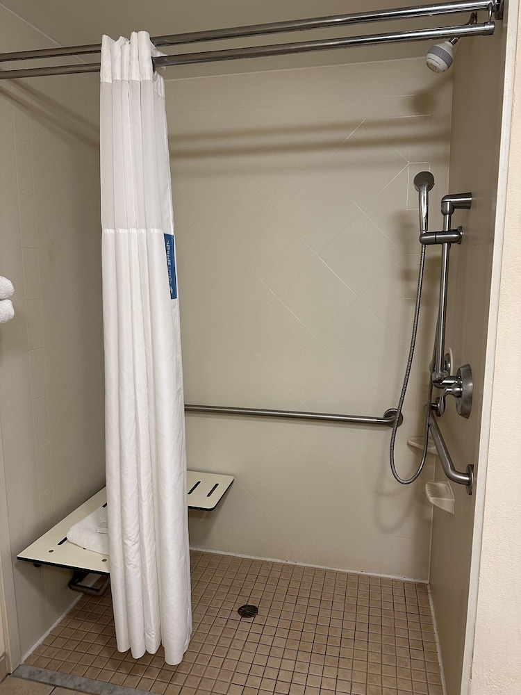 Hampton Inn Virginia Beach Oceanfront South - photo 51