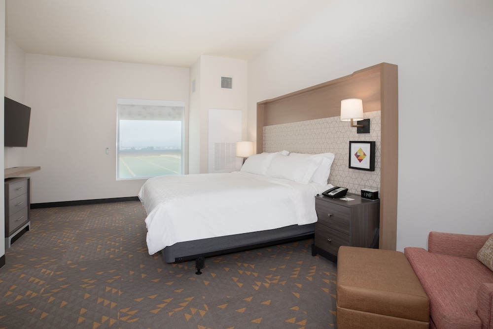 Holiday Inn Glendale Stadium & Ent Dist by IHG - photo 17