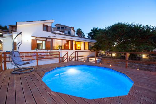 Appartamento in Villa Con Terrazzo E Vista Golfo — 4-Star Luxury Hotel in Sant'agata Sui Due Golfi, Italy
