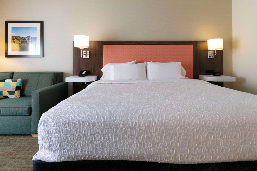 Hampton Inn Scranton at Montage Mountain - photo 11