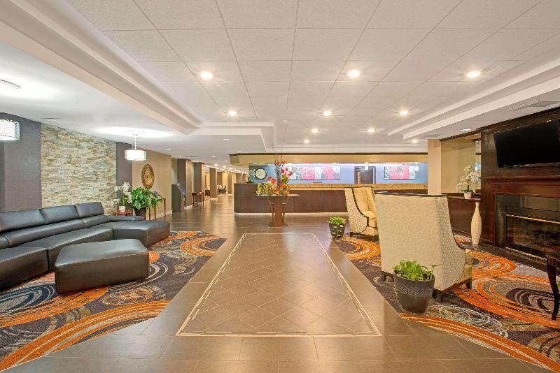 Ramada Plaza Charlotte Airport Hotel and Conference Center - photo 9