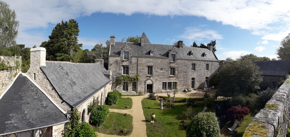 Manoir du Moustoir Hôtel Les Empreintes — hotel in Saint-Evarzec