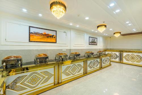 Hotel Fiora Inn Chandigarh Zirakpur